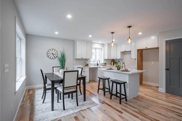 72-1 North Mast ST, Goffstown, NH 03045