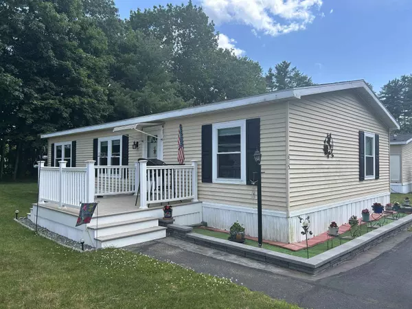 615 Sherwood Glen RD, Somersworth, NH 03878