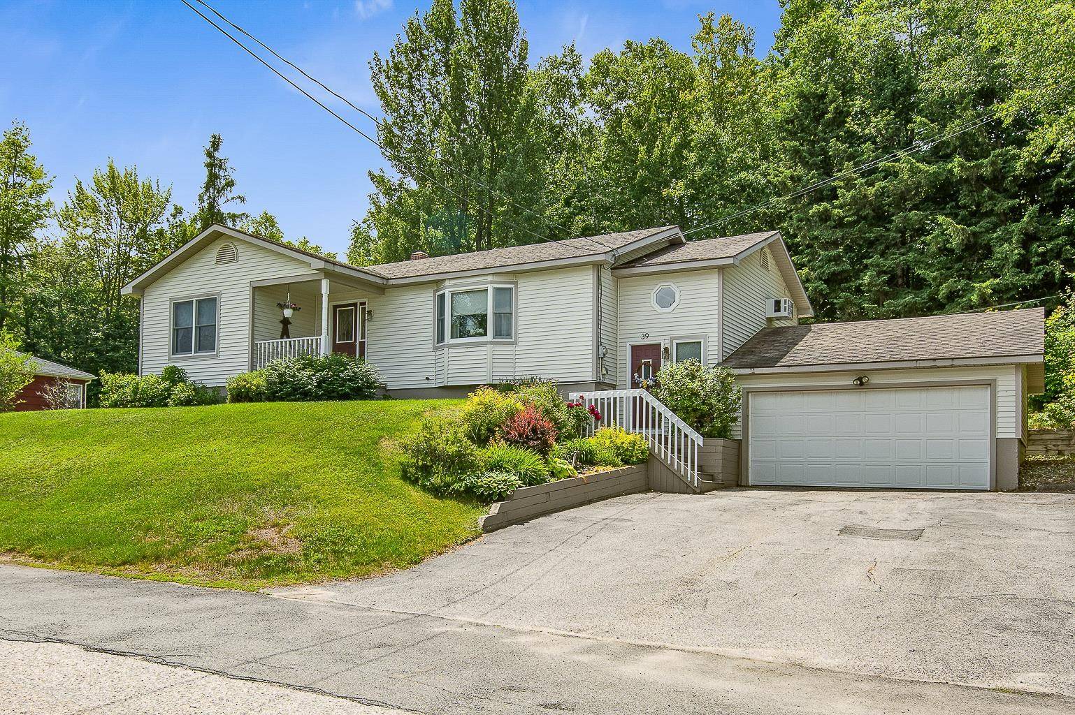 39 Bret ST, Berlin, NH 03570