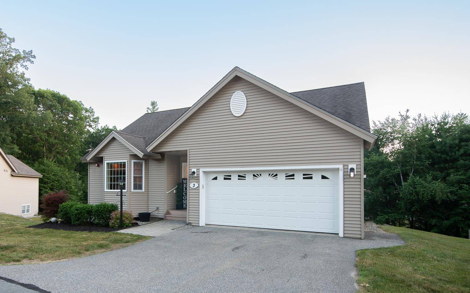 Newton, NH 03858,3 Oakhill DR