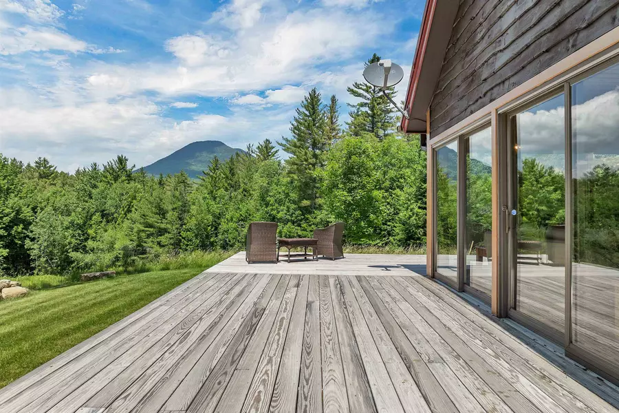 83 Towle RD, Jackson, NH 03846