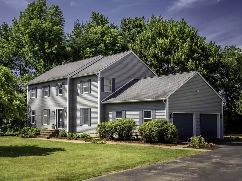 195 Orchard DR, Colchester, VT 05446