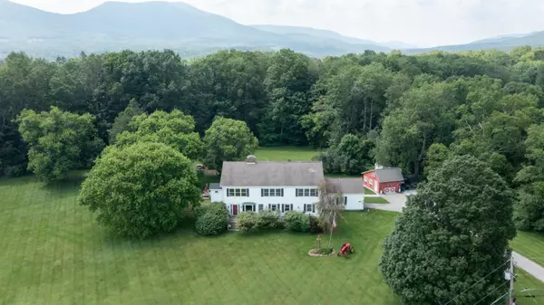 445 Canterbury RD, Manchester, VT 05255