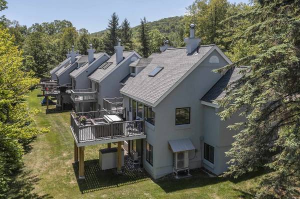65 Styles Branch RD #819B, Stratton, VT 05155
