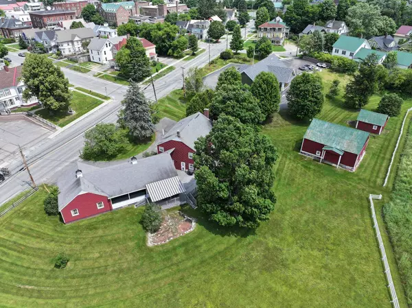 Lyndon, VT 05851,822 Center ST