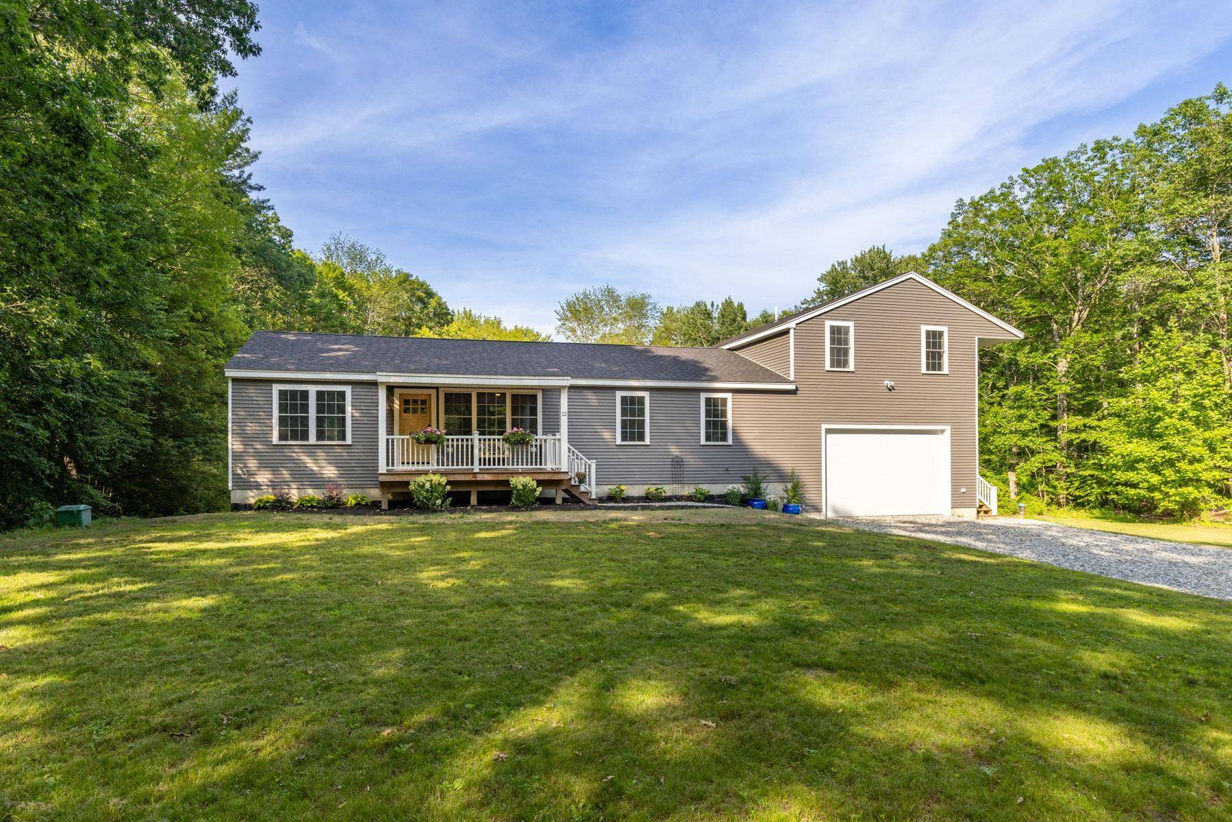 12 Jenkins RD, Madbury, NH 03823