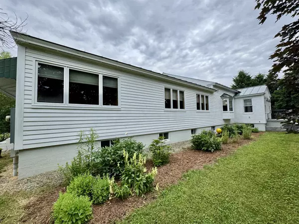 Bradford, VT 05033,155 Upper Plain