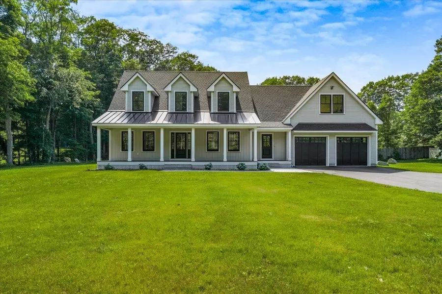 195 Amesbury RD, Kensington, NH 03833