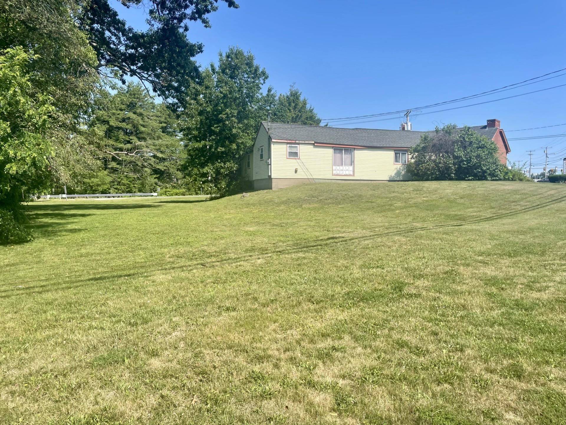 Seabrook, NH 03874,4 Lakeshore DR
