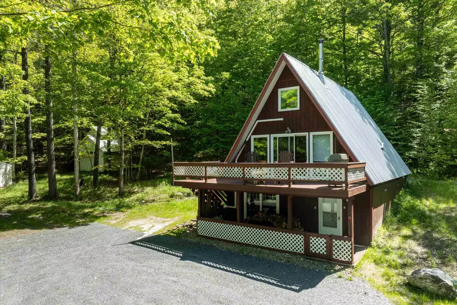 400 East Lake RD, Ludlow, VT 05149