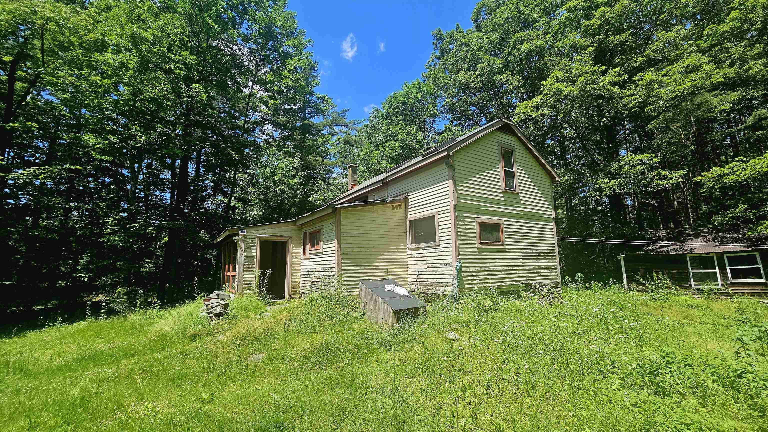 Sunderland, VT 05252,242 North RD