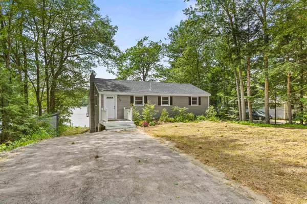 75 New Hampshire DR, Webster, NH 03303