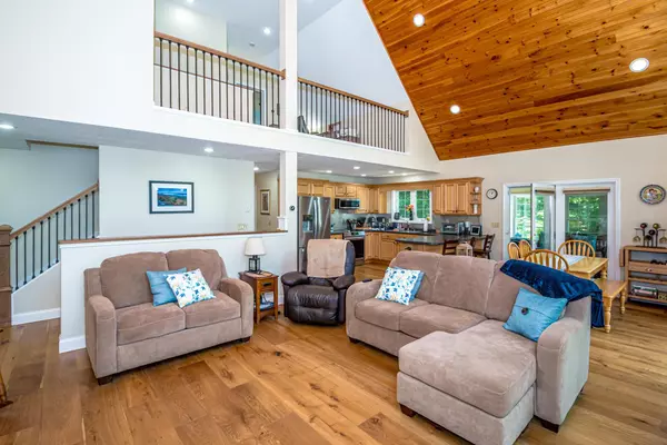 Ossipee, NH 03814,11 Captain Lovewell LN