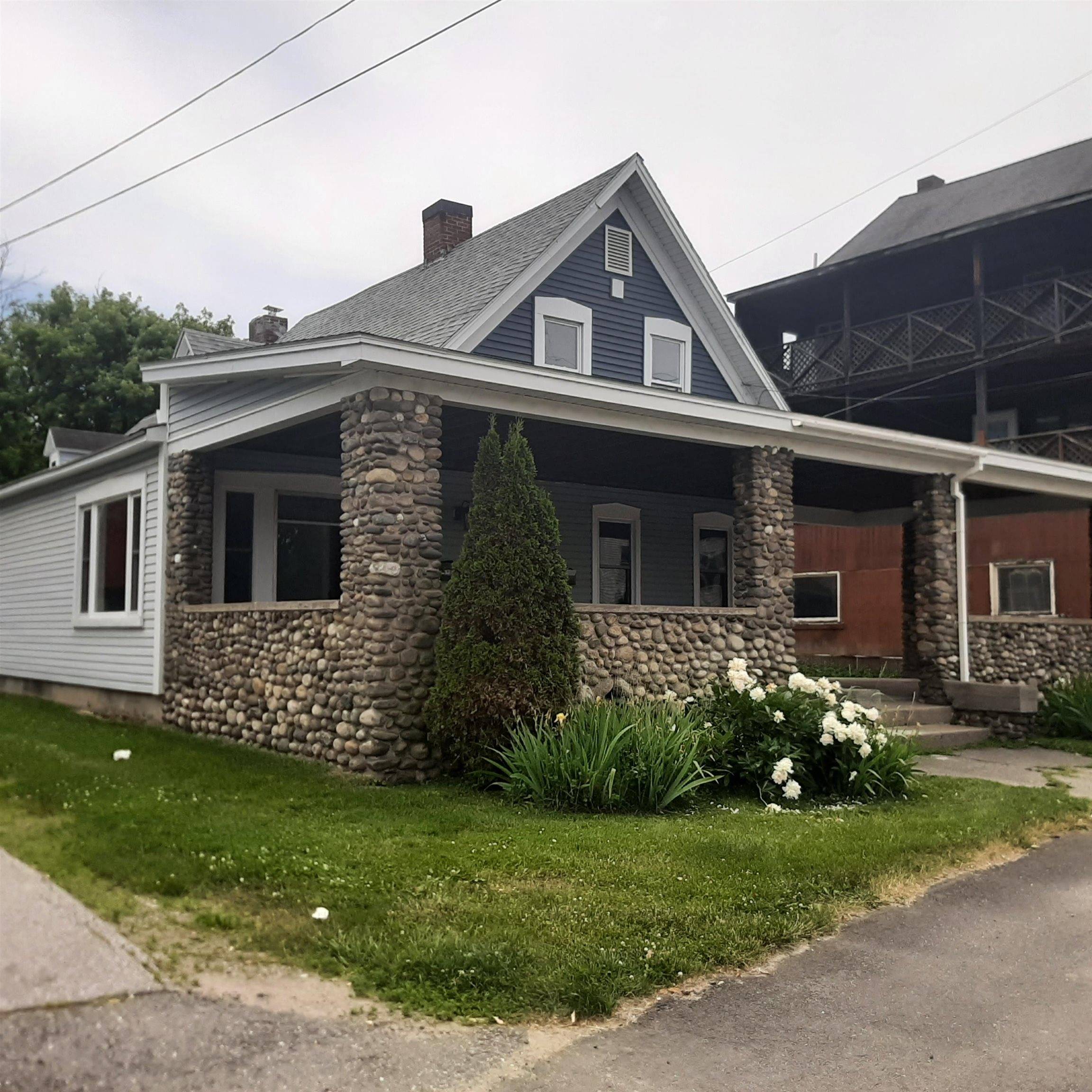 Colebrook, NH 03576,10 Parsons ST #1