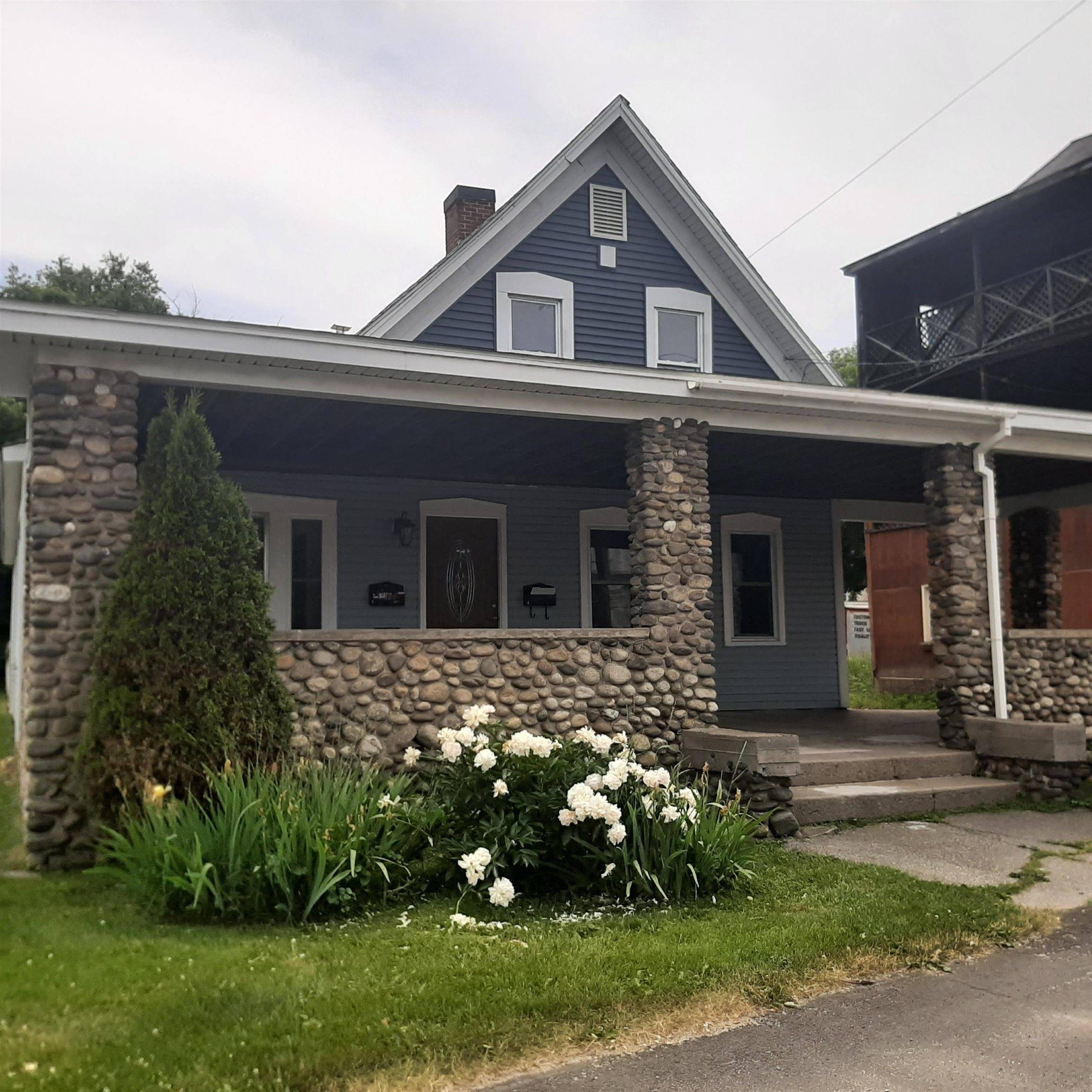 Colebrook, NH 03576,10 Parsons ST #1