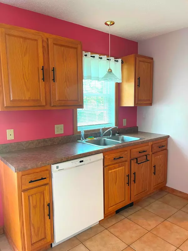 Canaan, NH 03741,9 Crate LN