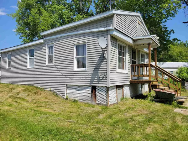 Errol, NH 03579,24 Braggs Bay RD