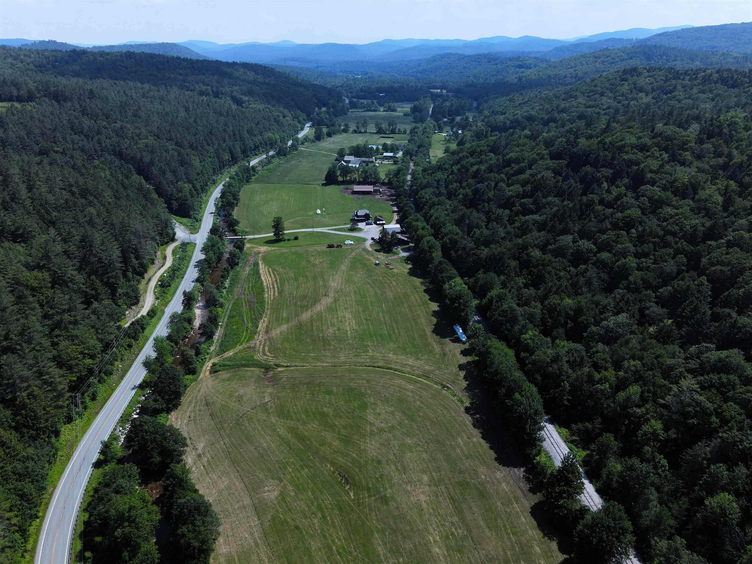 31 Palmer RD, Chester, VT 05143