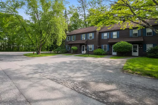 239 Twin Oaks TER, South Burlington, VT 05403