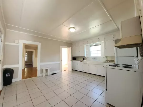 Boscawen, NH 03303,10 Jackson ST