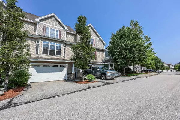 Hooksett, NH 03106,2C Manor DR