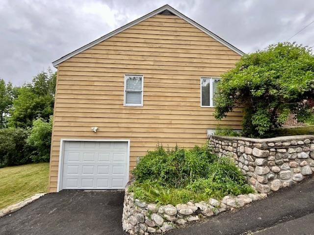 Berlin, NH 03570,305 Burgess ST