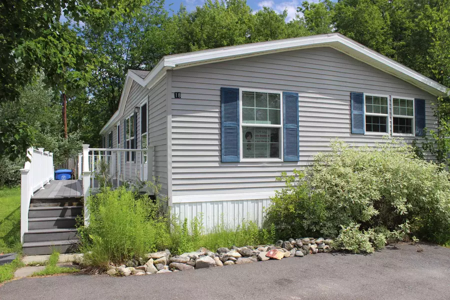 18 Hunter BLVD, Londonderry, NH 03053