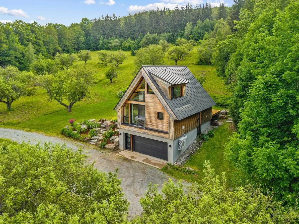 Stowe, VT 05672,2864 Stowe Hollow RD