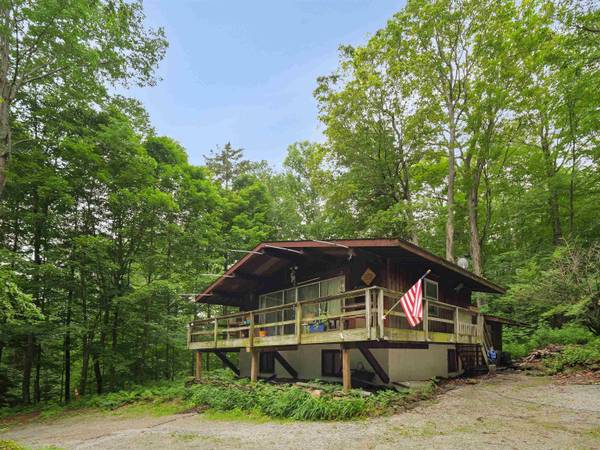 796 Sherwood DR, Mendon, VT 05701