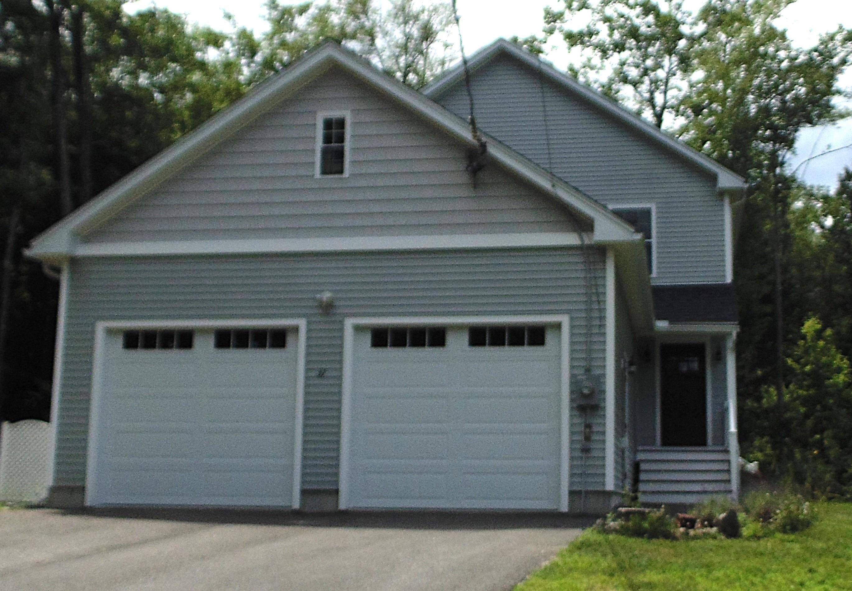 31 Chuck ST, Weare, NH 03281