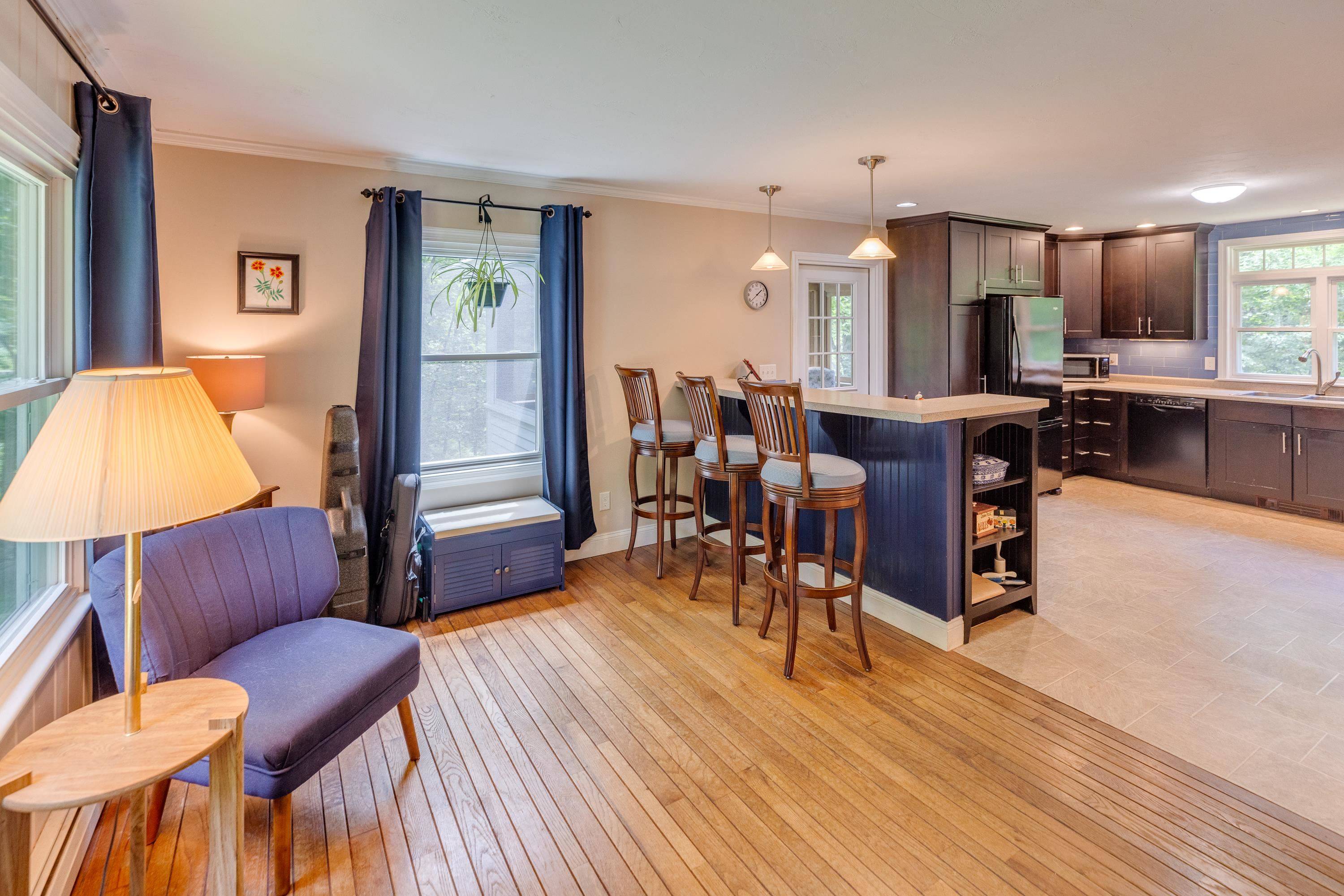 Holderness, NH 03245,118 Shepard Hill RD