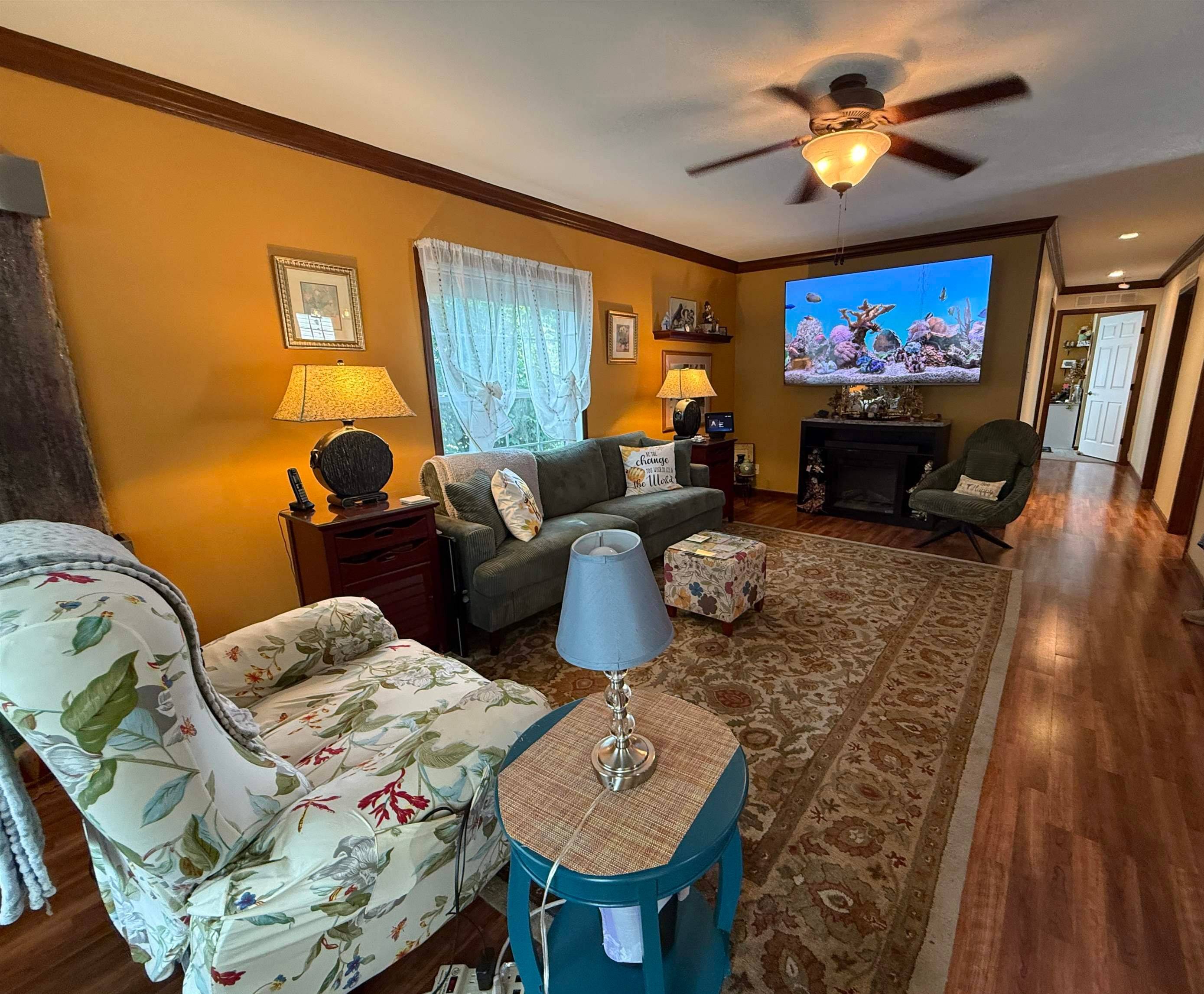 Exeter, NH 03833,204 RobinHood DR