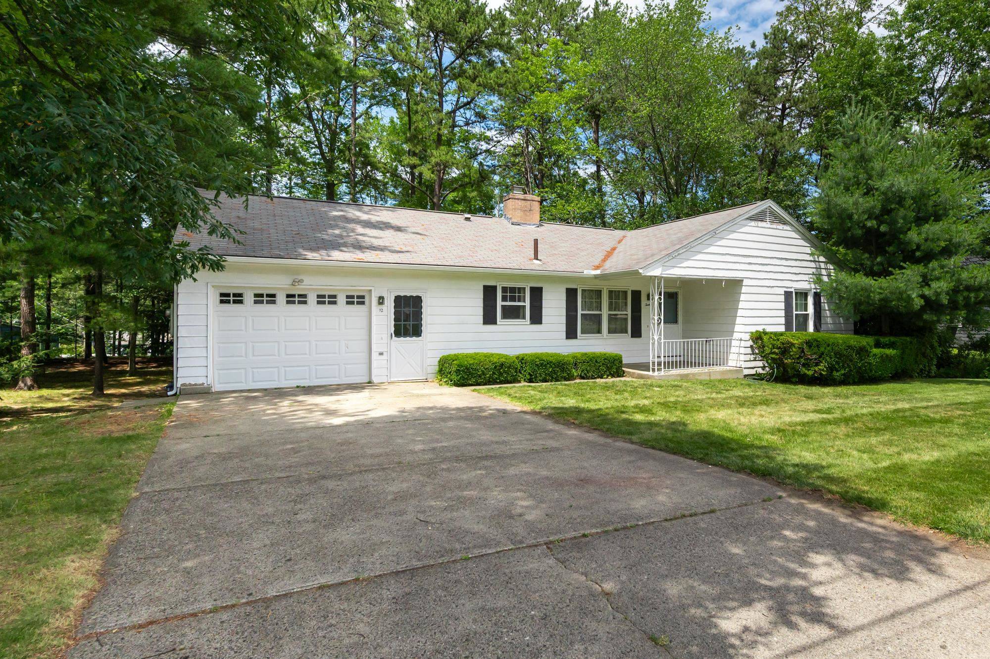 12 Shady Hill RD, Nashua, NH 03063