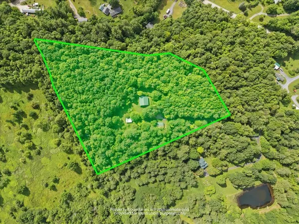 96 Douglas RD, Monkton, VT 05473