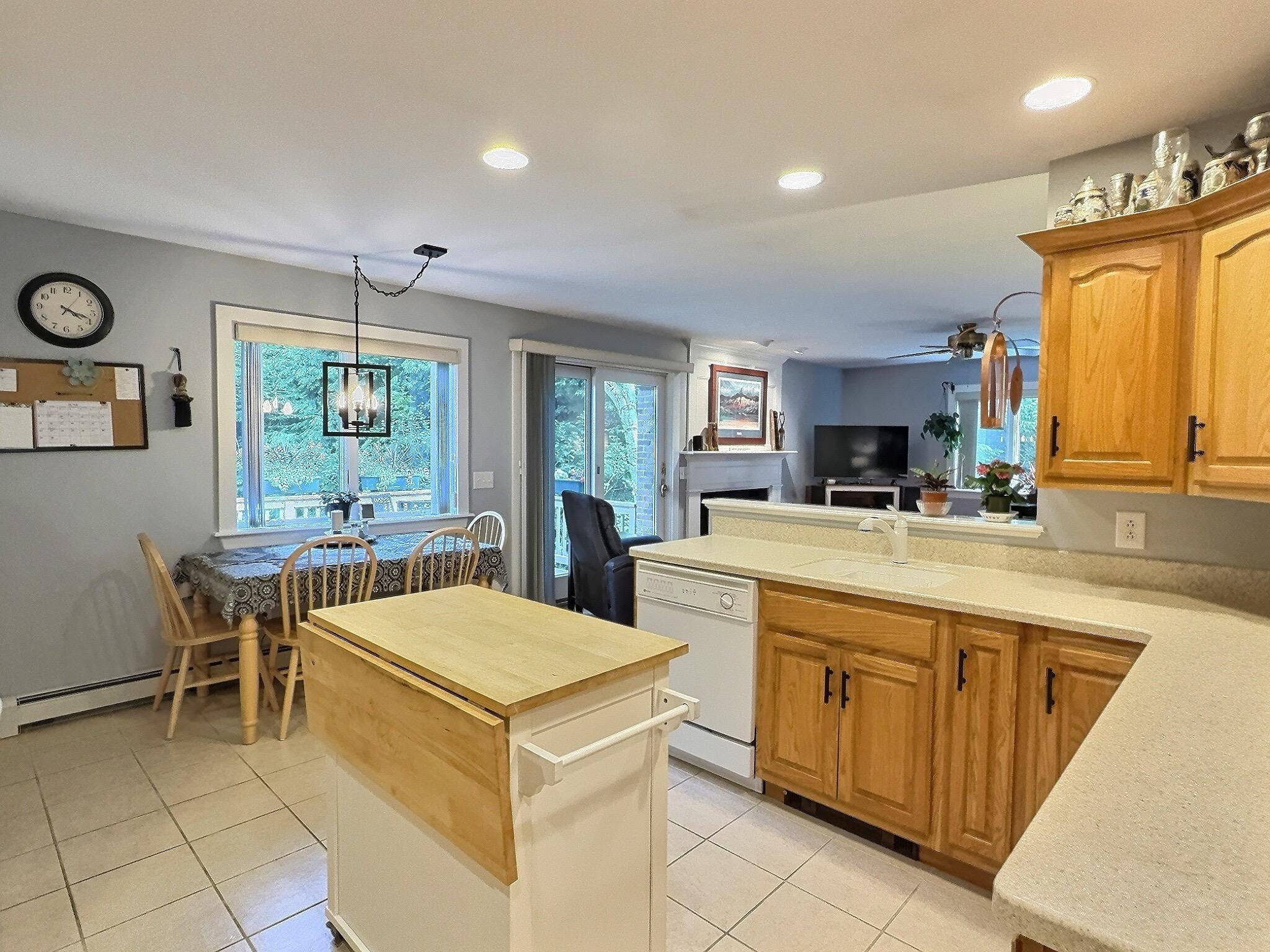 New London, NH 03257,379 Brookside DR