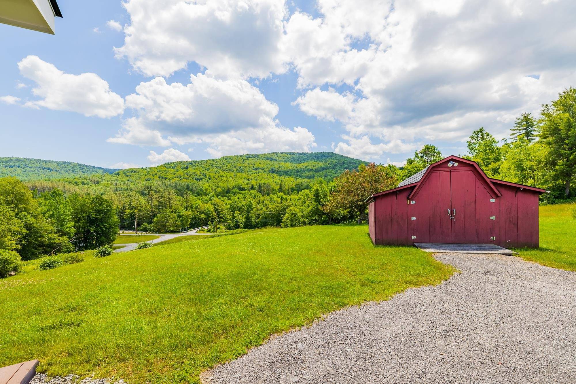 Wardsboro, VT 05355,119 Bills RD