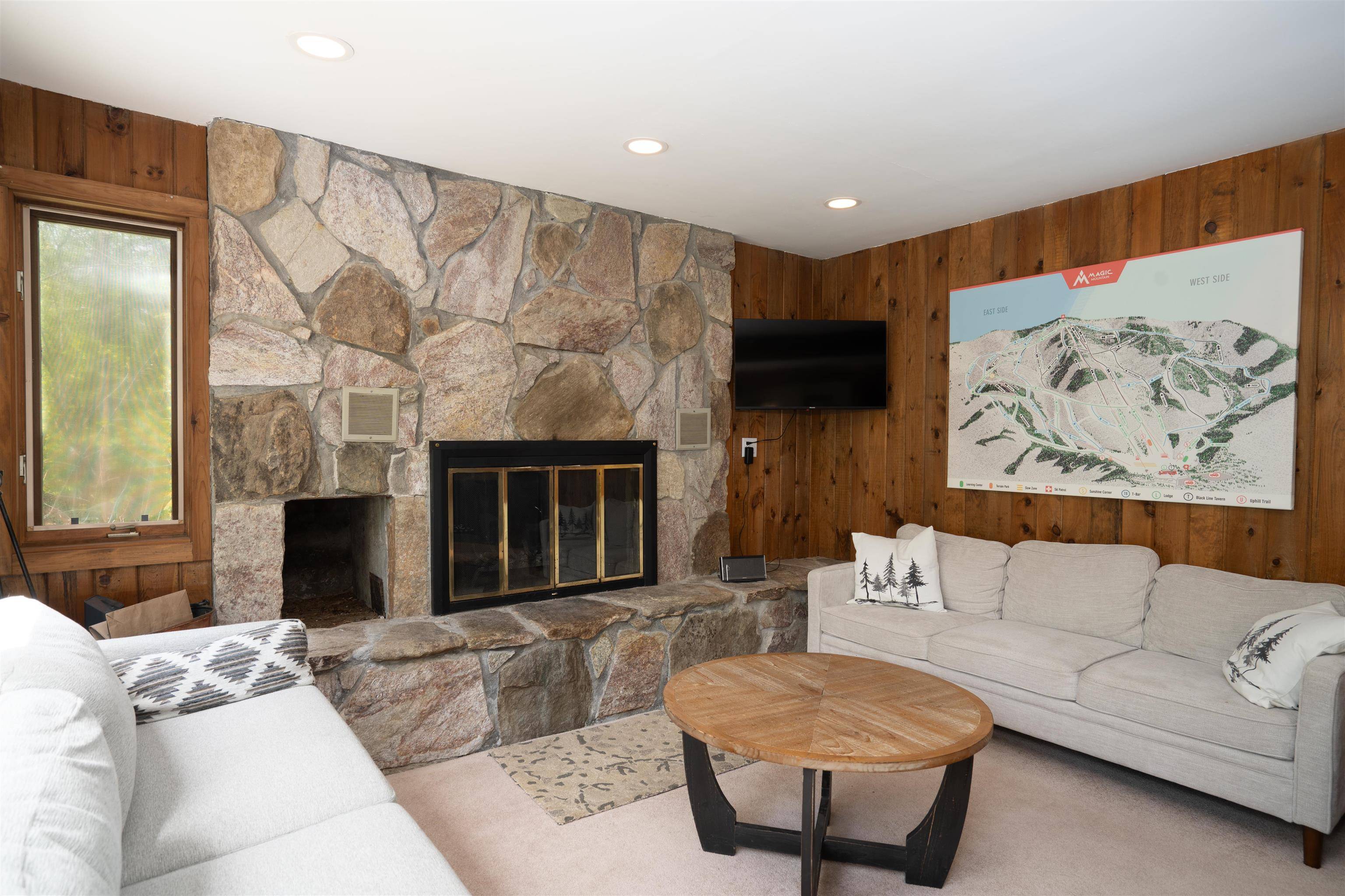 Londonderry, VT 05148,89 Birch RD #51