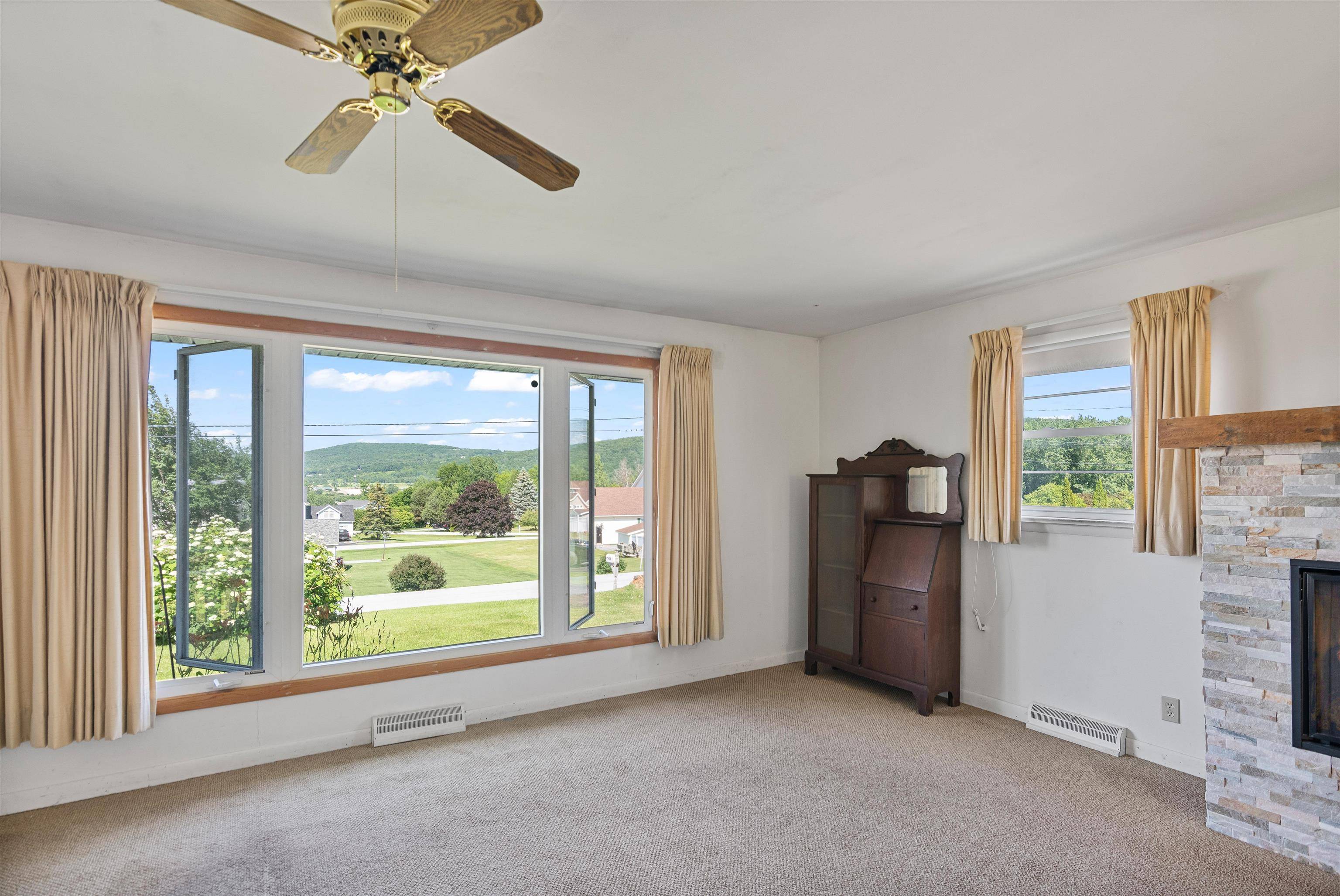 St. Albans Town, VT 05478,74 Prospect HL