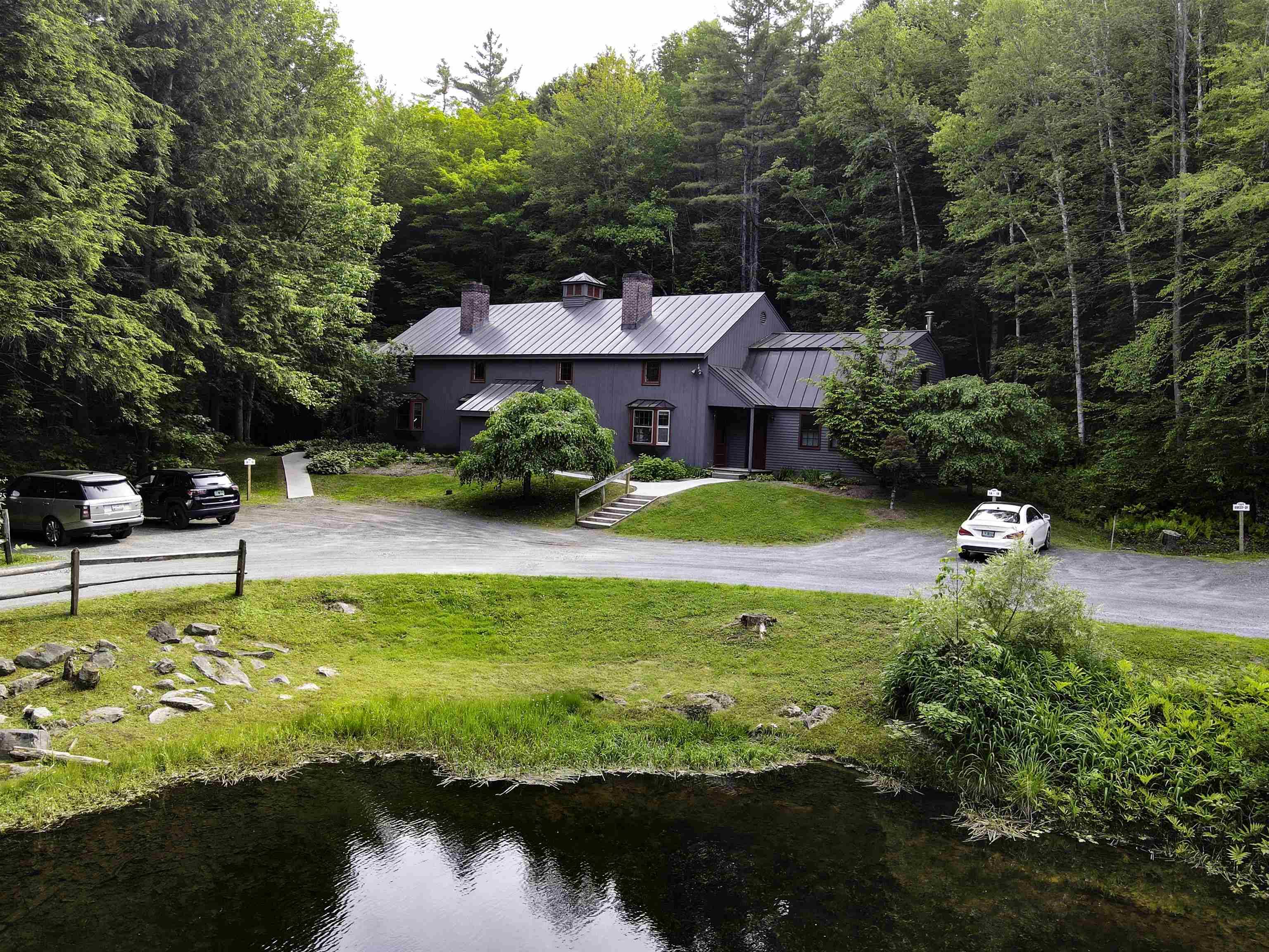 574 Willard RD #1A, Hartford, VT 05059