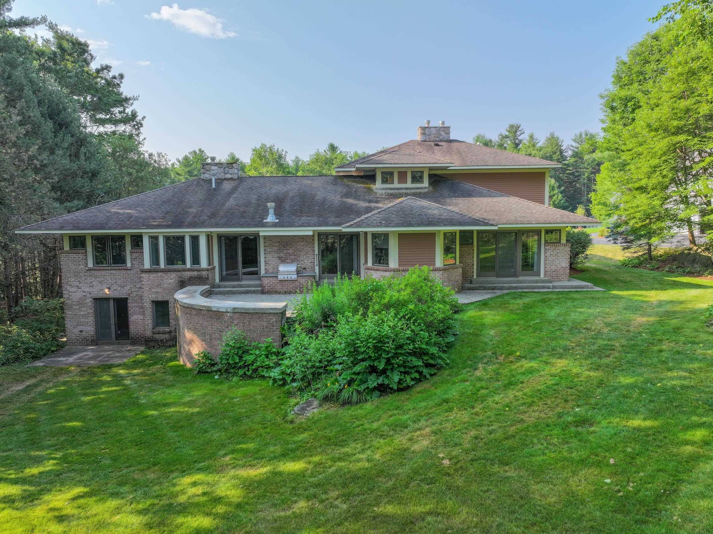 Nashua, NH 03062,27 Tanglewood DR