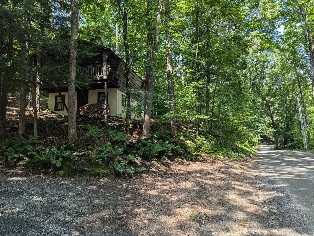 Hartland, VT 05048,86 Webster RD