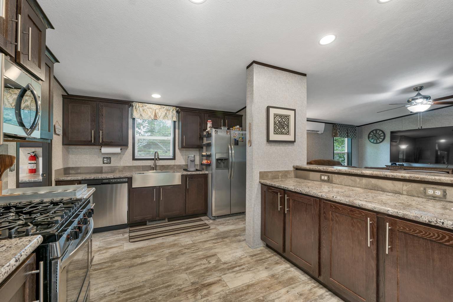 Rochester, NH 03867,23 South Cranberry LN