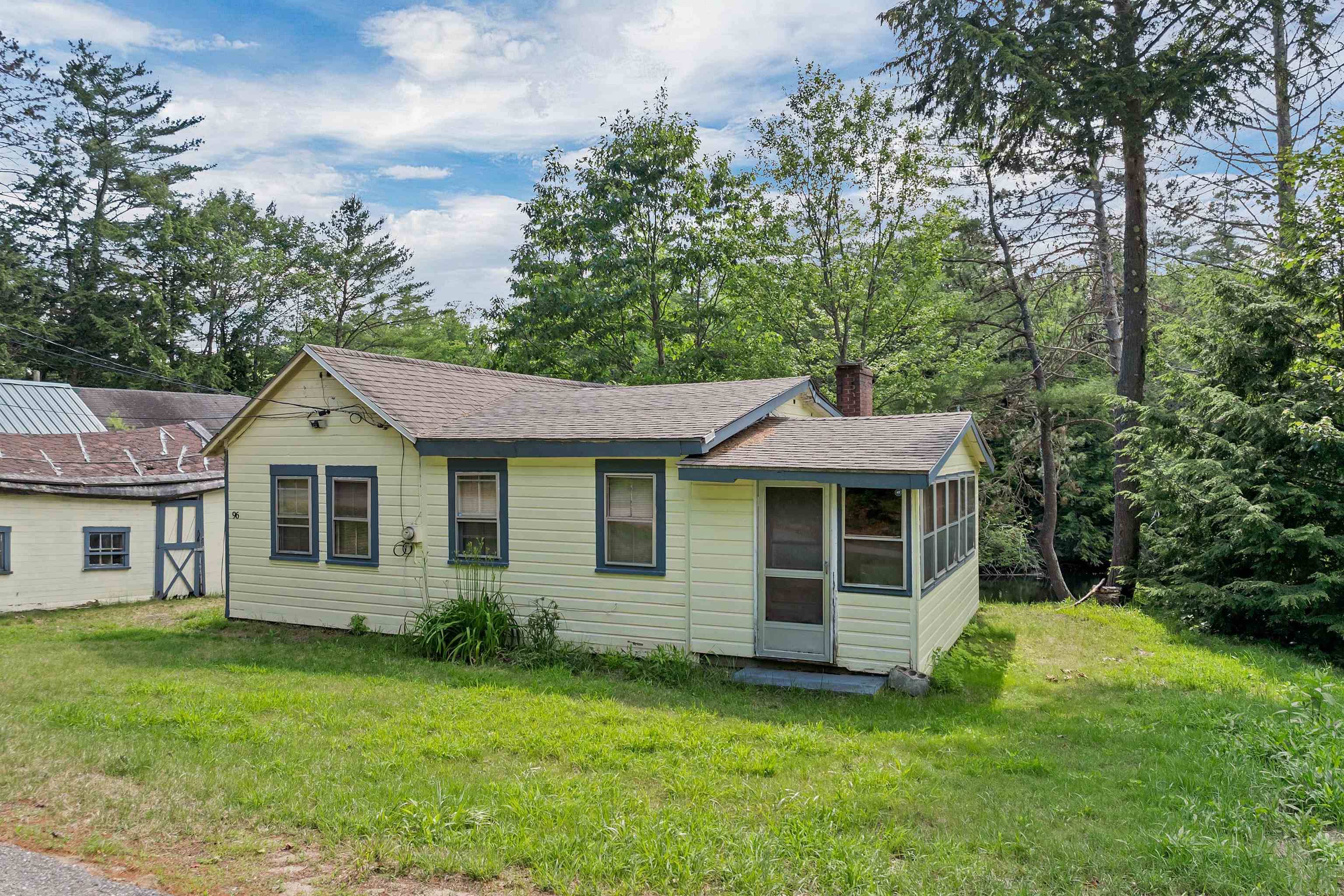 Franklin, NH 03235,96 Gile Pond RD