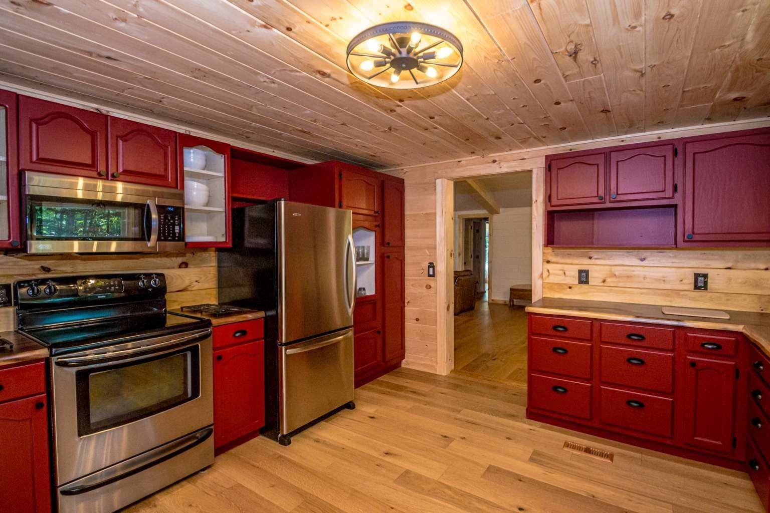 Albany, NH 03818,60 Brookside AVE
