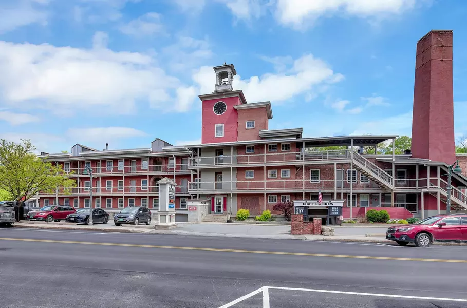 145 Main ST #303, Ludlow, VT 05149
