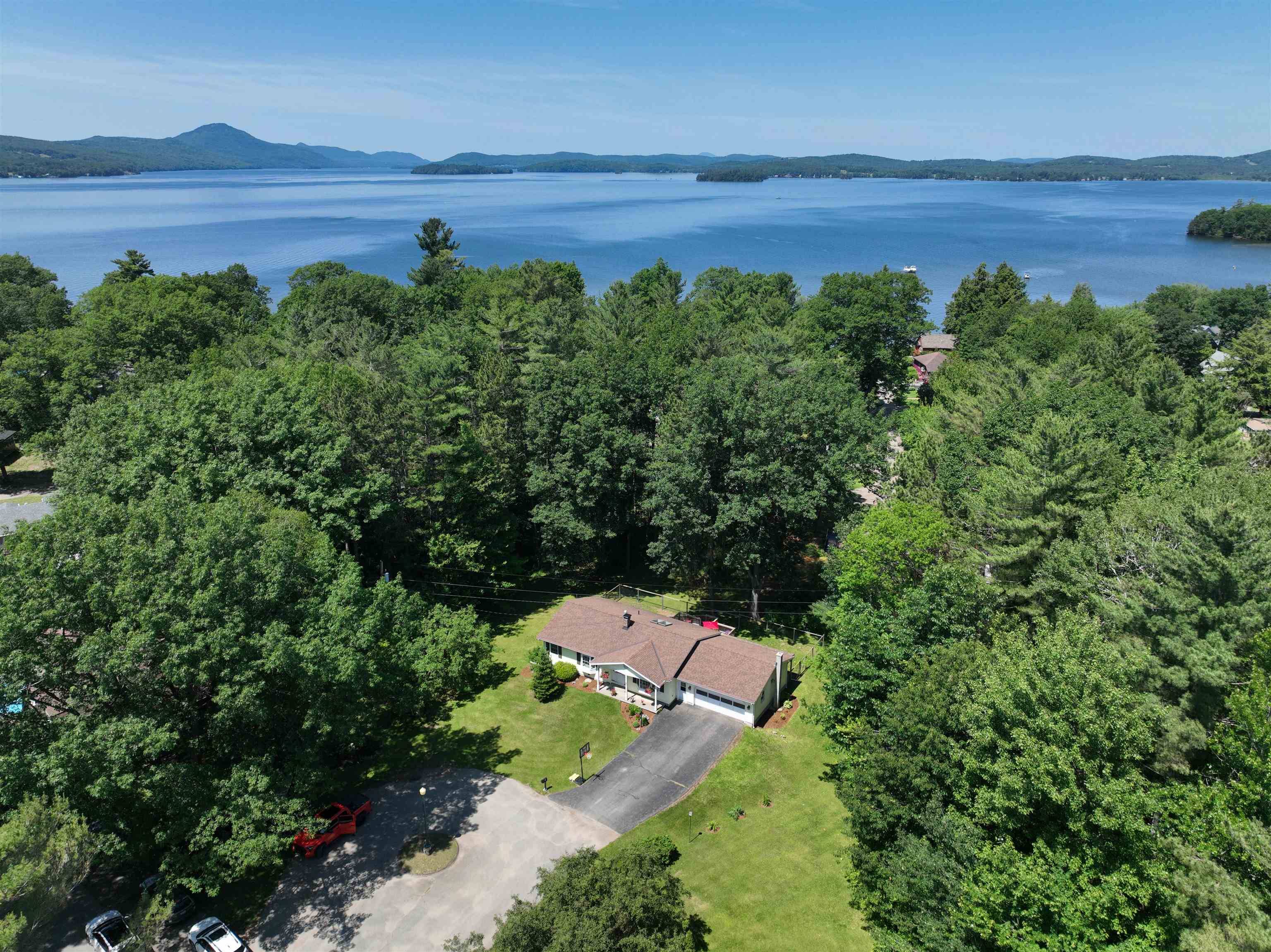 141 Stagecoach DR, Newport City, VT 05855
