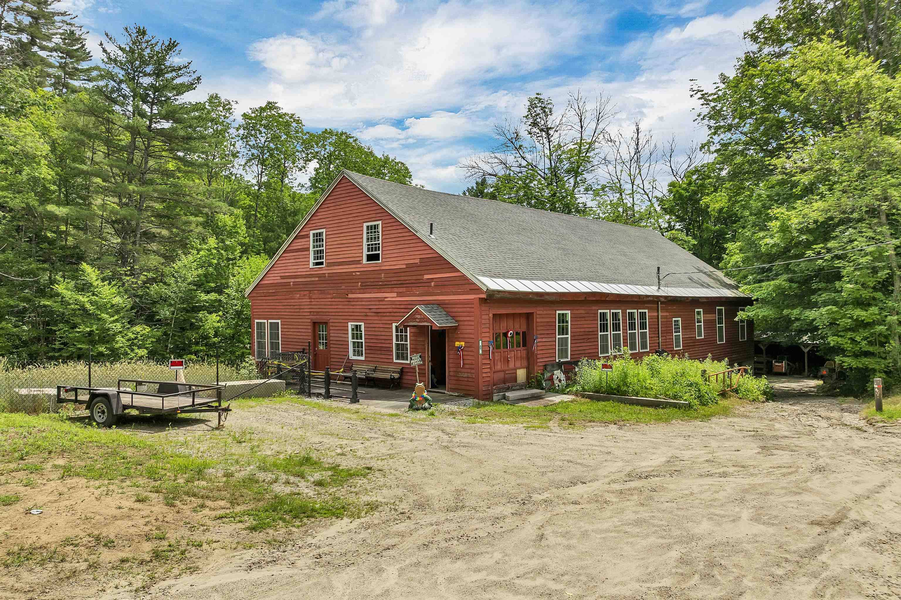 Rumney, NH 03266,106 Water ST