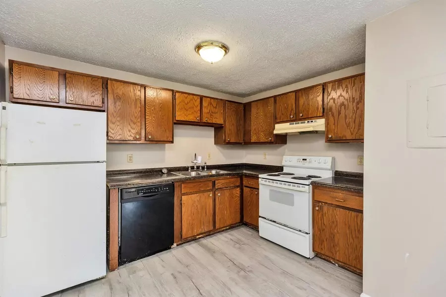 55 Log ST #1A, Manchester, NH 03102