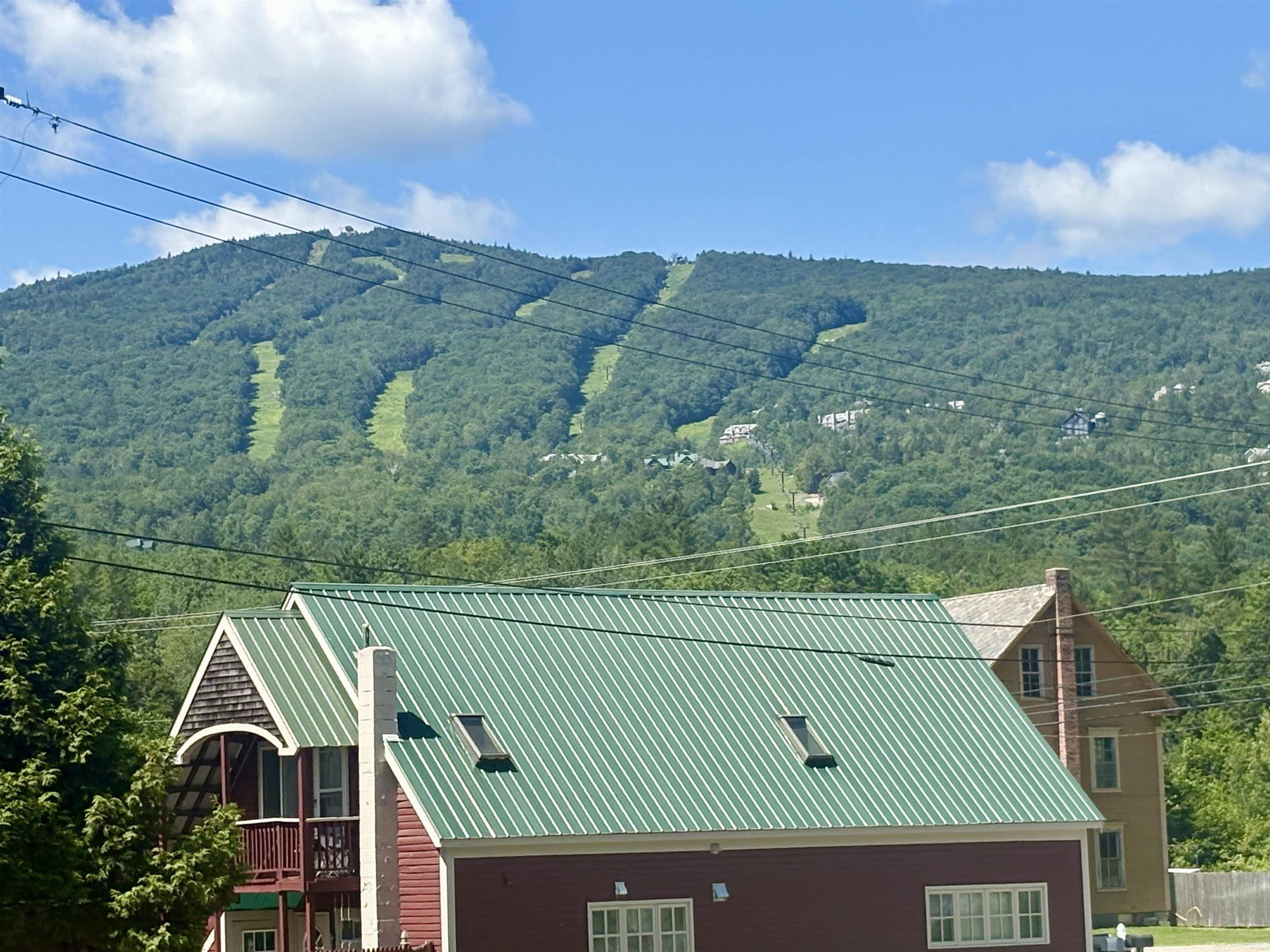 Ludlow, VT 05149,7 Maple LN