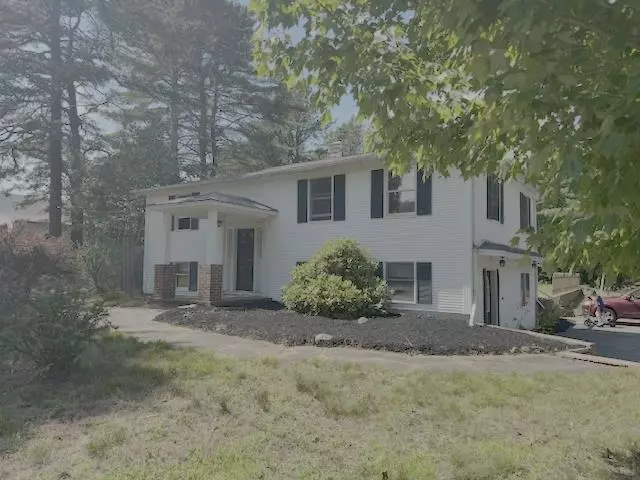 27 Pond View DR, Lebanon, ME 04027